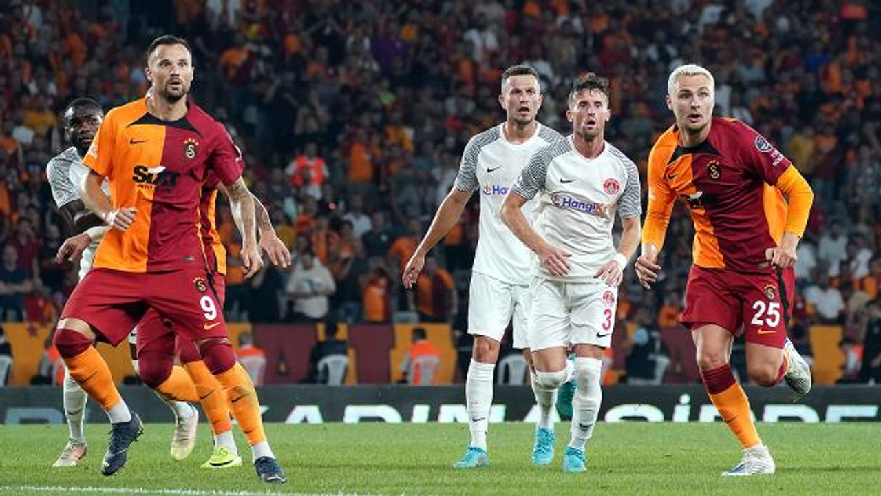 Galatasaray Ümraniyespor'u 3-2 mağlup etti