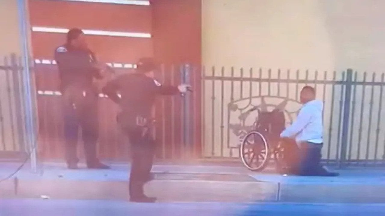 ABD'de engelli siyahı öldüren polislere inceleme
