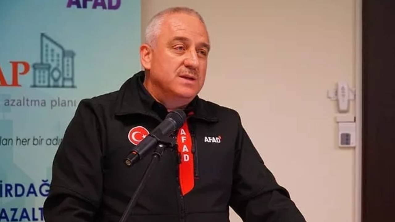 Erhan Usta: AFAD Afetlere Müdahale Genel Müdürü İsmail Palakoğlu, afetle ilgili hiç iş yapmamış