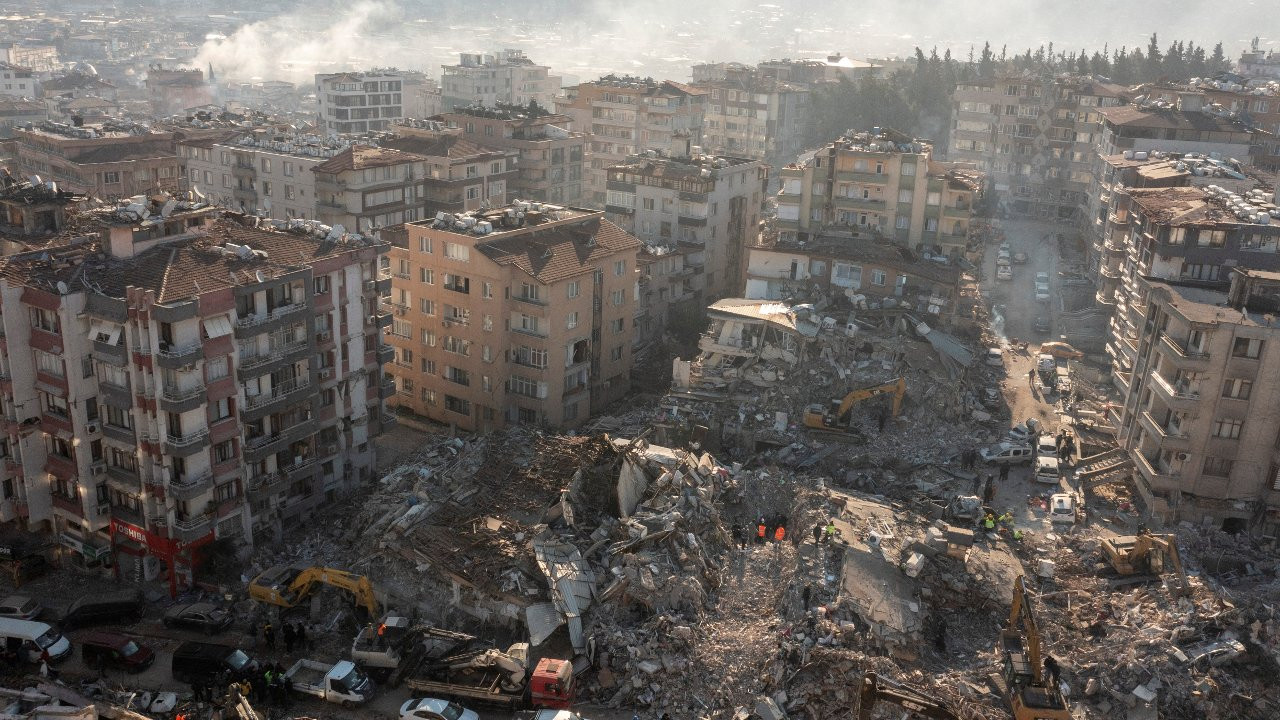 Lütfü Savaş: Hatay'da 20 bin kişi öldü, 24 bin yaralı var