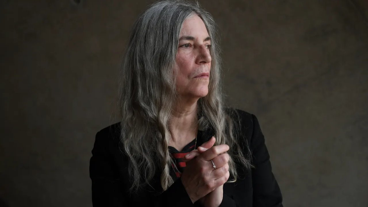 Patti Smith depremzedeler için yardım çağrısı yapıp liste paylaştı