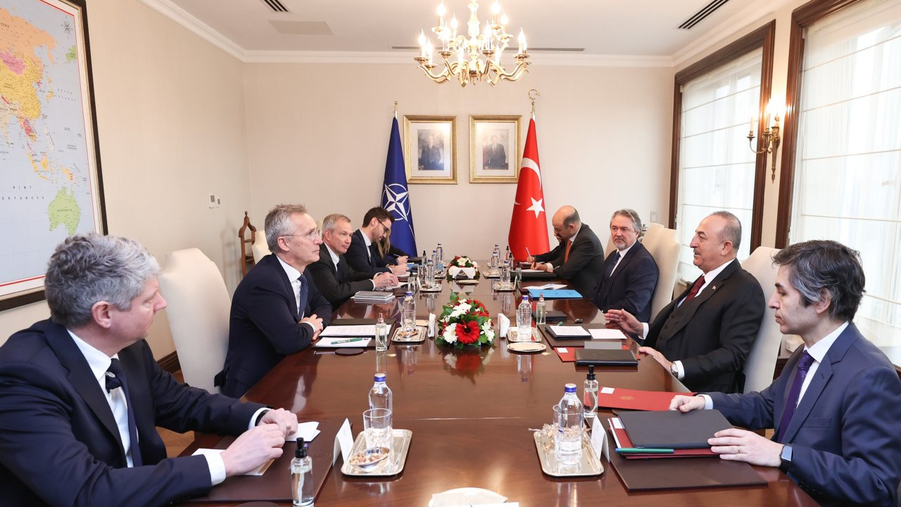 NATO Genel Sekreteri Stoltenberg, Çavuşoğlu ile görüştü