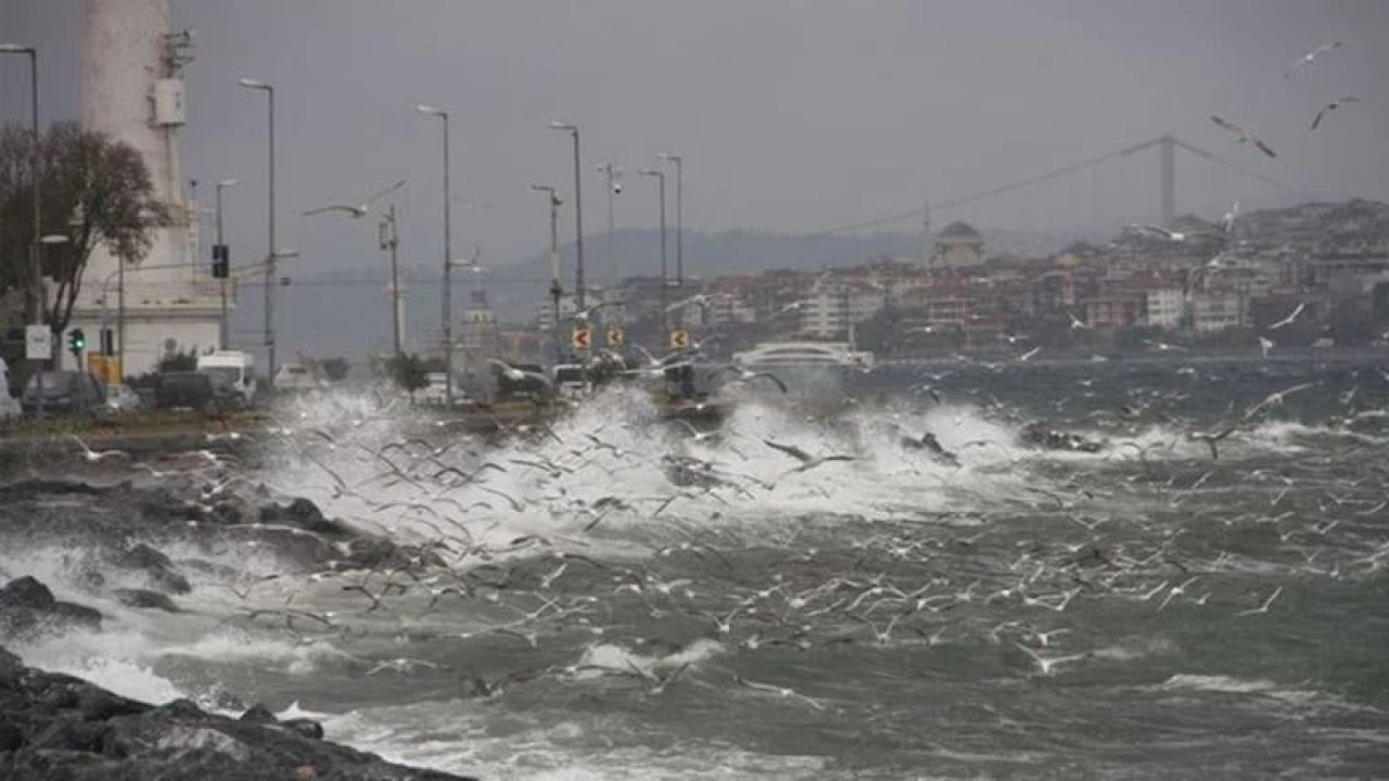 İstanbul’da bazı vapur seferleri lodos nedeniyle iptal edildi
