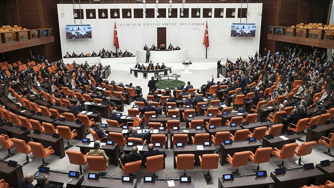 Fay Yasası Teklifi yeniden Meclis'te: 24 il, 100'den fazla ilçe, 500'den fazla köy fay üzerinde