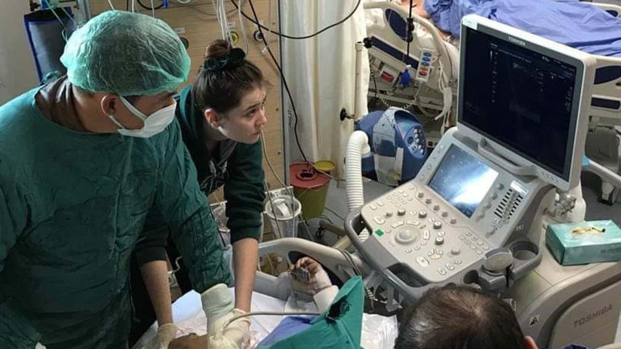 Kübalı doktorlar deprem bölgelerinde 13 büyük ameliyat yaptı