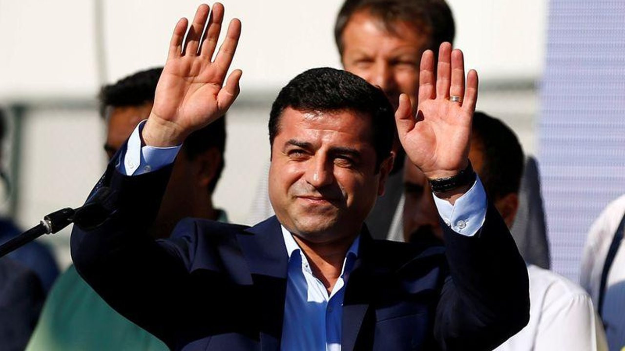 Demirtaş'tan Kürtçe paylaşım: Seni çok özledim Colemérg