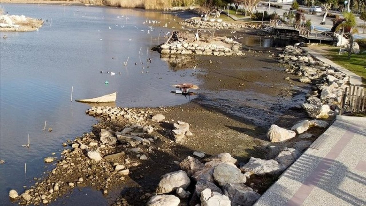 Ege Denizi'nde su çekilmesi 'Deprem habercisi' diye tartışılıyordu: 'İlgisi yok, tamamen meteorolojik'