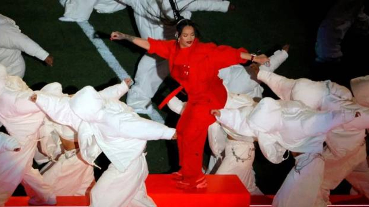 Rihanna 95. Oscar Ödül Töreni'nde sahneye çıkacak
