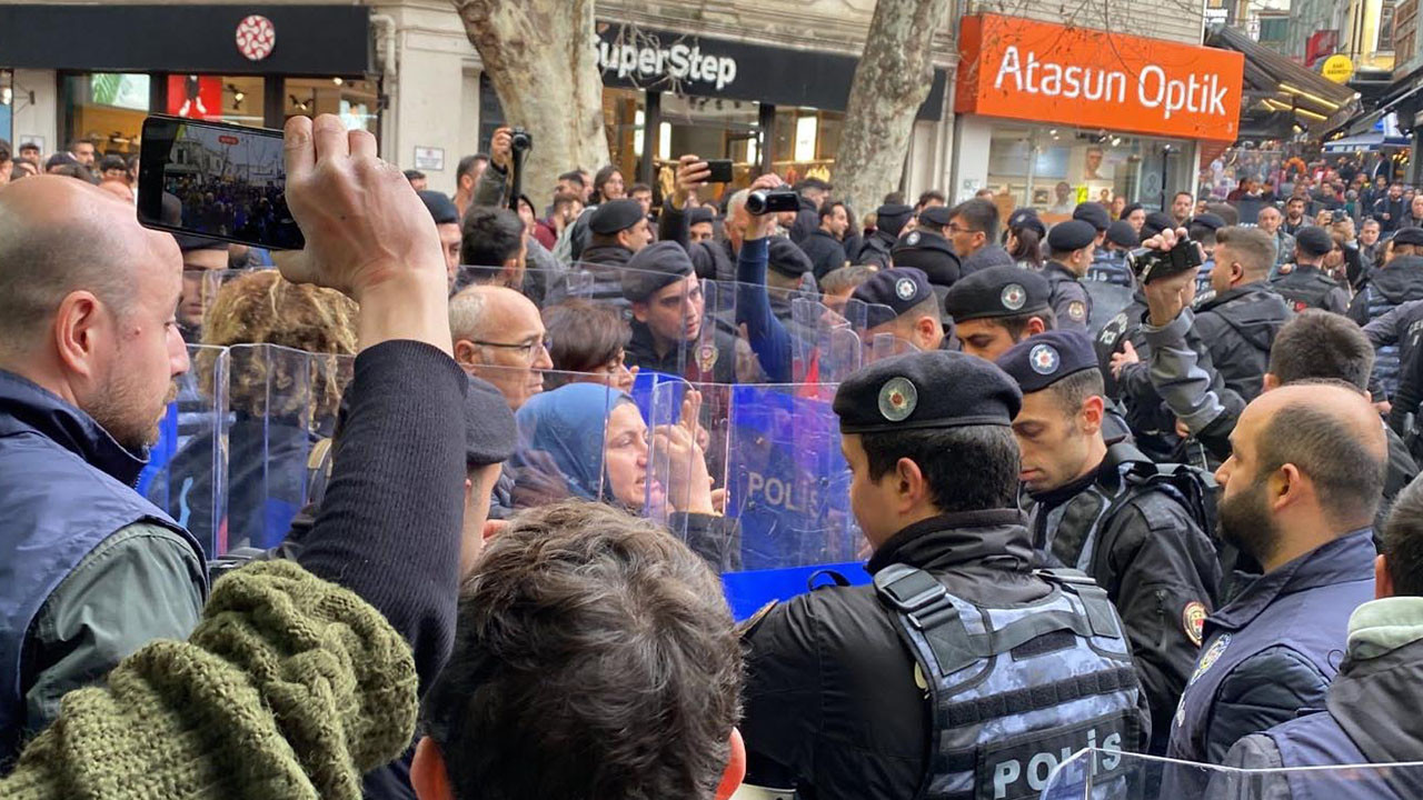 'Deprem değil Rantçı Düzeniniz Öldürdü' eylemine polis engeli: 85 gözaltı var