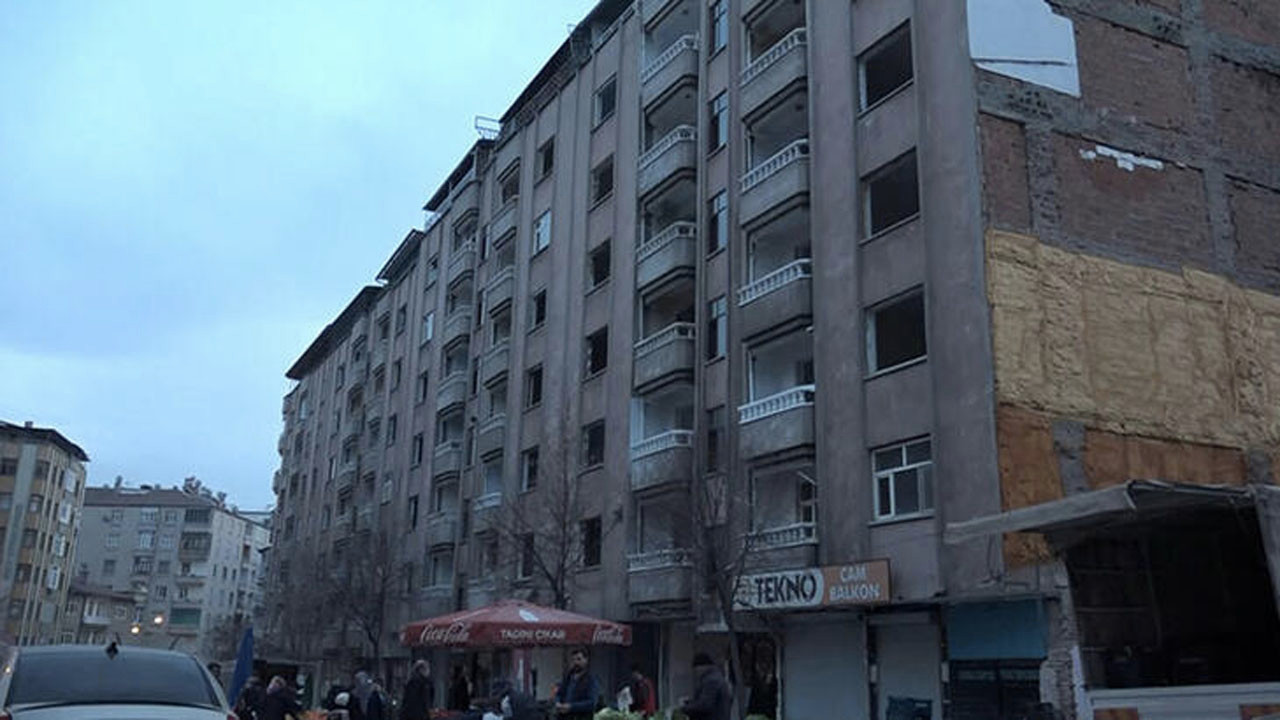 Elazığ'da 14 bin 698 bina incelendi:3 bin 309 bina ağır hasarlı