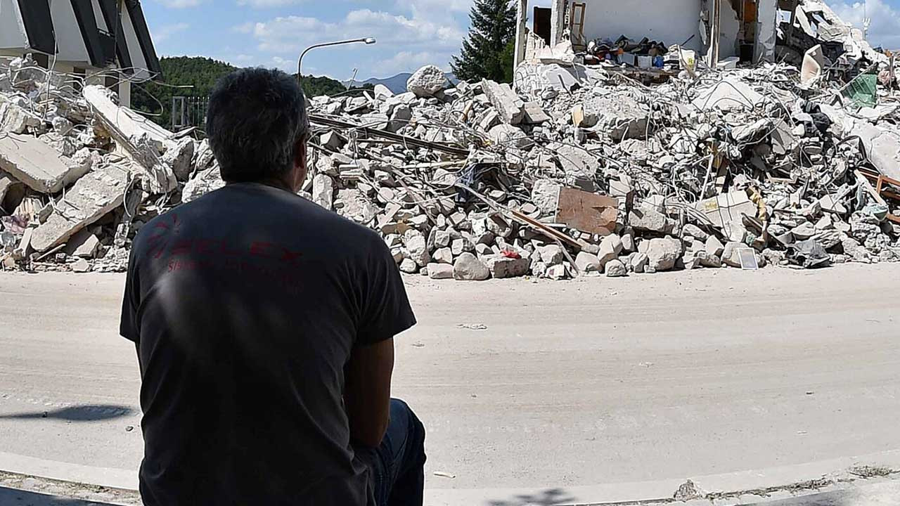 Depremzede işçi ‘devamsızlık’ gerekçesiyle işten atıldı