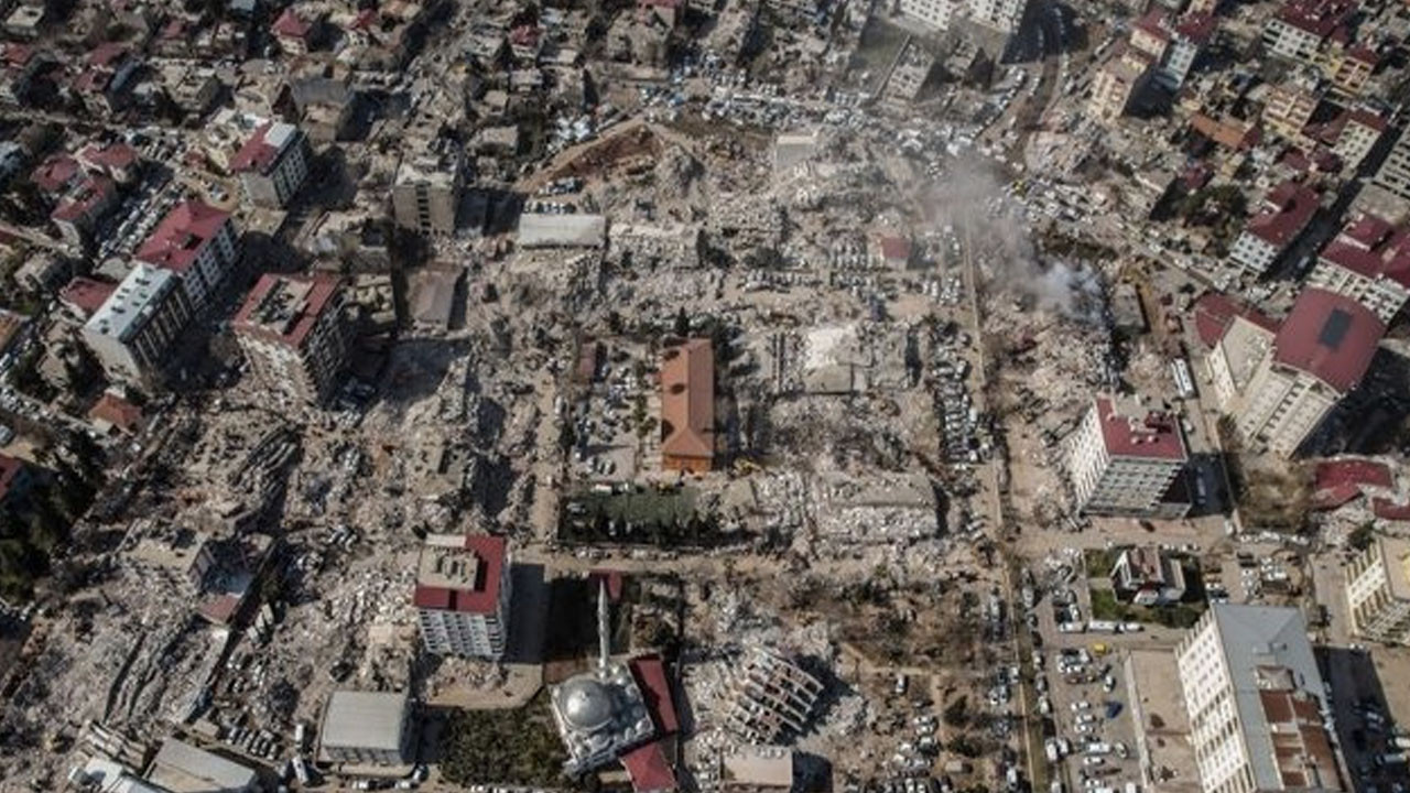 Deprem bölgesinde 227 bin bina yıkık ve ağır hasarlı durumda