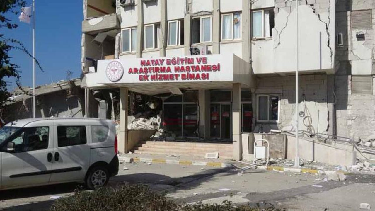 Hatay Eğitim ve Araştırma Hastanesi’nde en az 80 hasta ölüme terk edildi