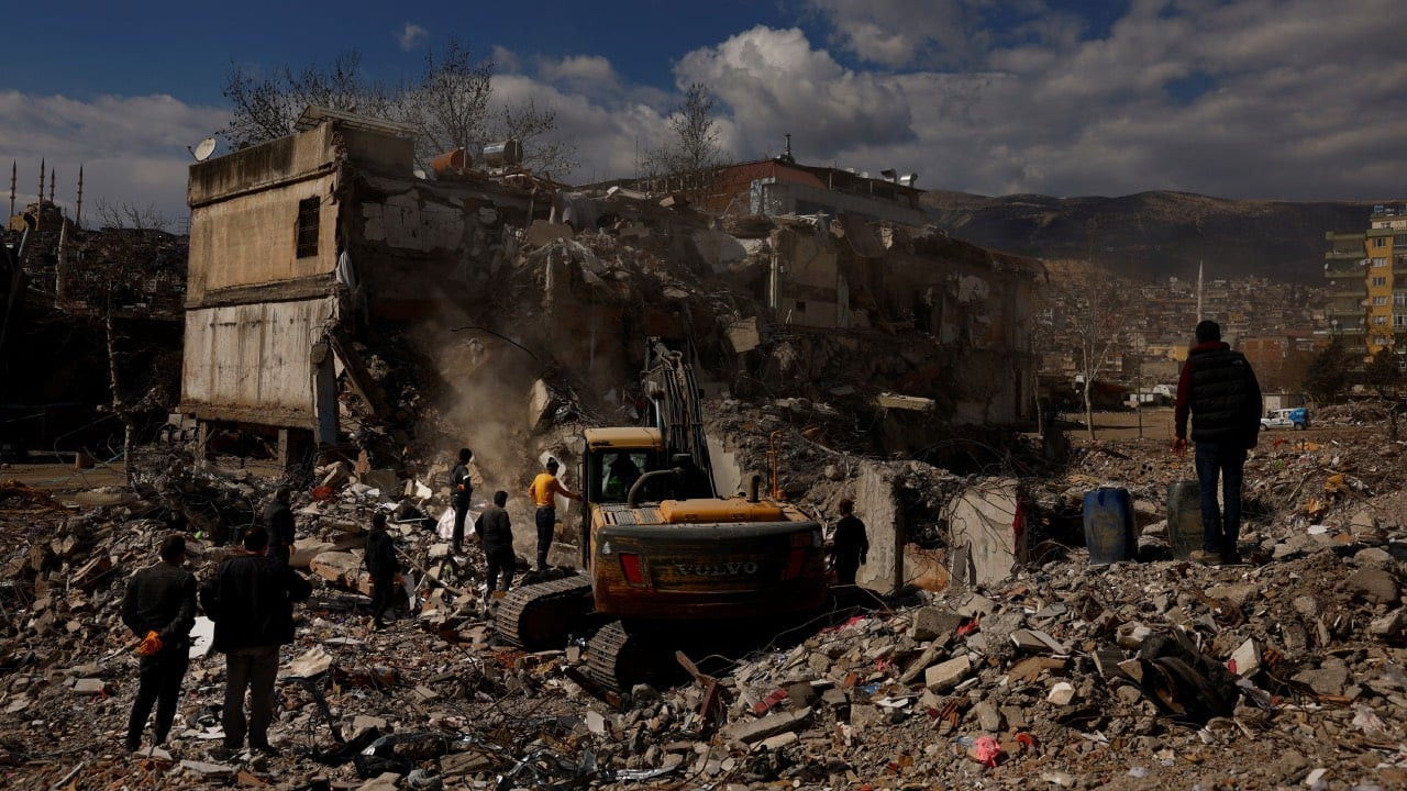 Deprem soruşturmalarındaki tutuklu sayısı 279’a yükseldi