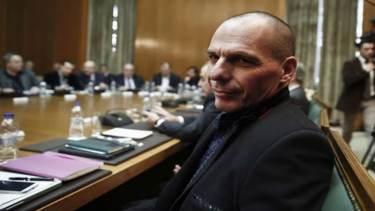 Yunanistan'da muhalefet partisi Mera25'in lideri Varufakis saldırıya uğradı