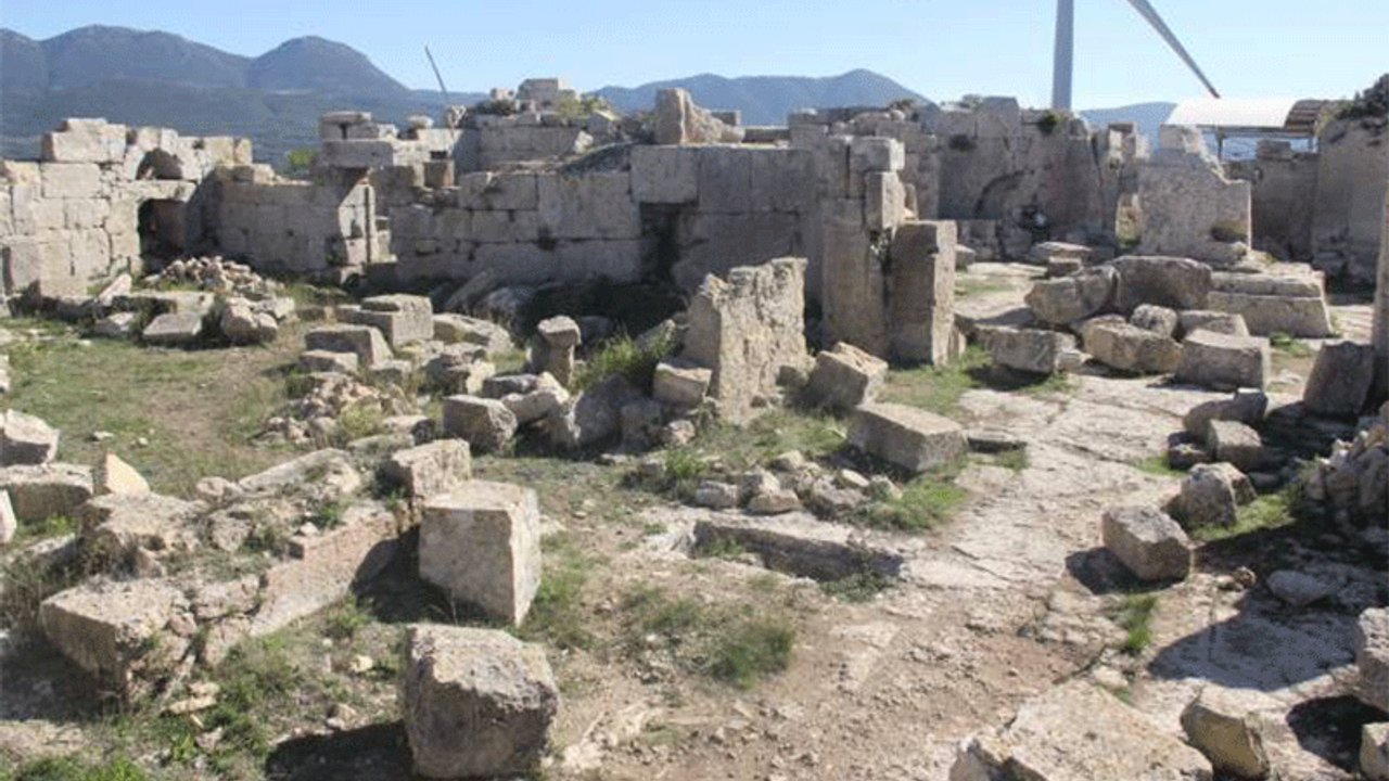 Bin 500 yıllık tarih yok oluyor