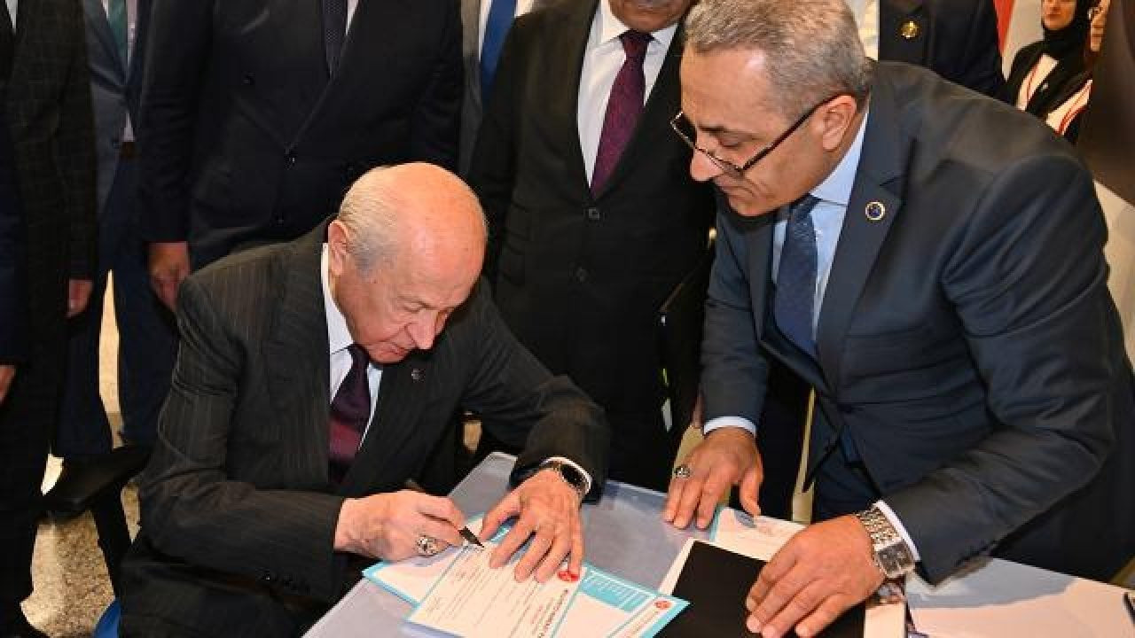 Devlet Bahçeli adaylık başvurusunu yaptı