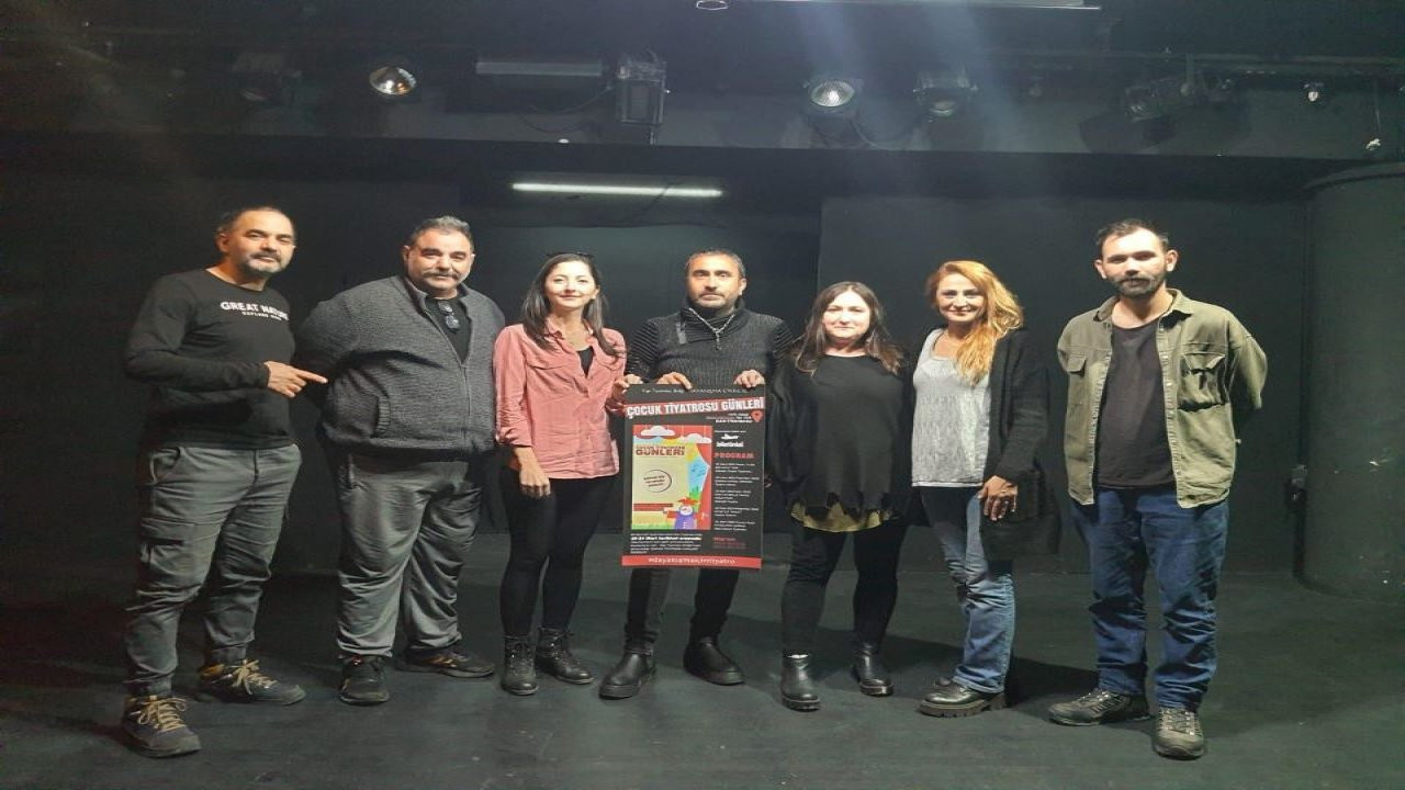 Ege Tiyatrolar Birliği depremzede çocuklar için sahne alacak