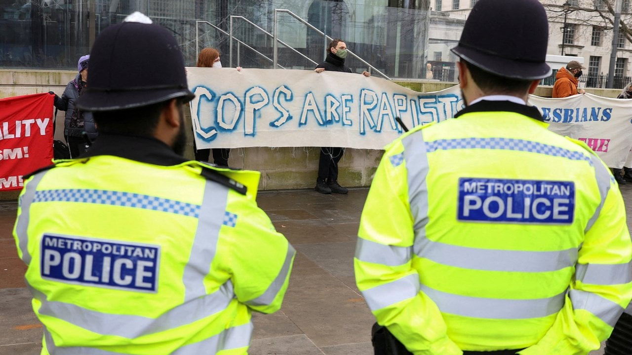Rapor: Londra polisi kurumsal şekilde 'ırkçı ve kadın düşmanı'