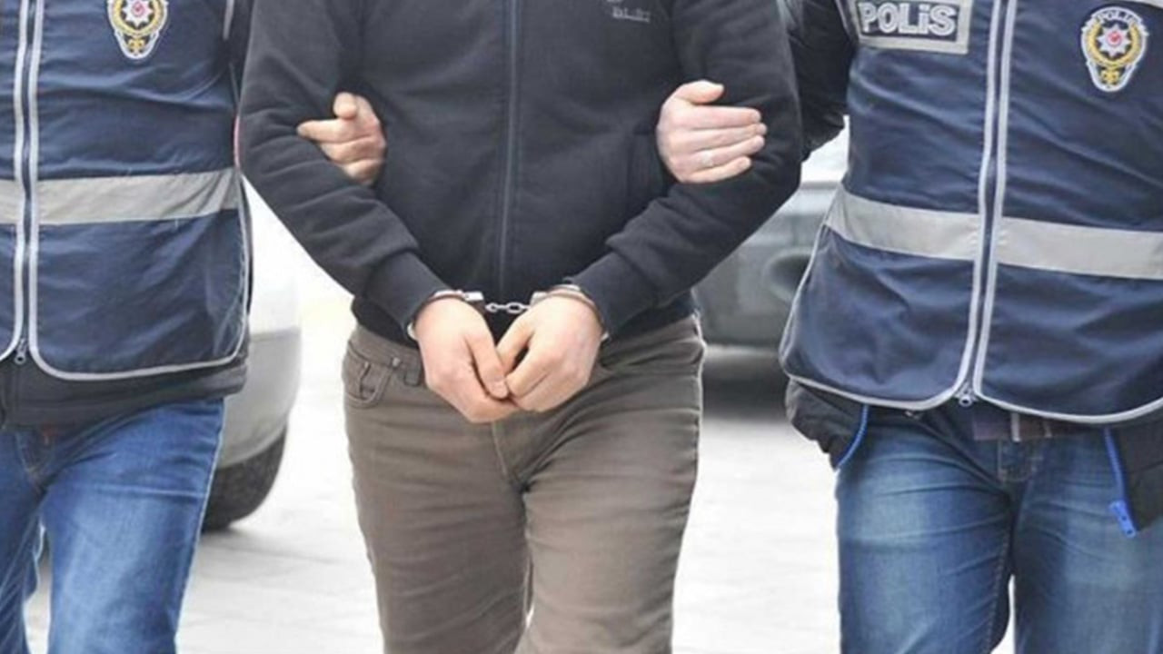 Cizre'de anne, baba ve altı çocuğu gözaltına alındı