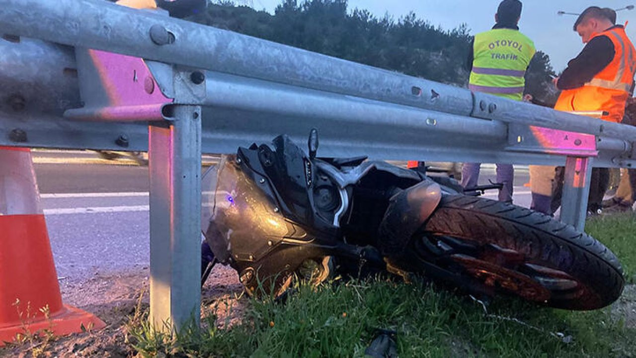 Otomobilin çarptığı motosiklet sürücüsü öldü
