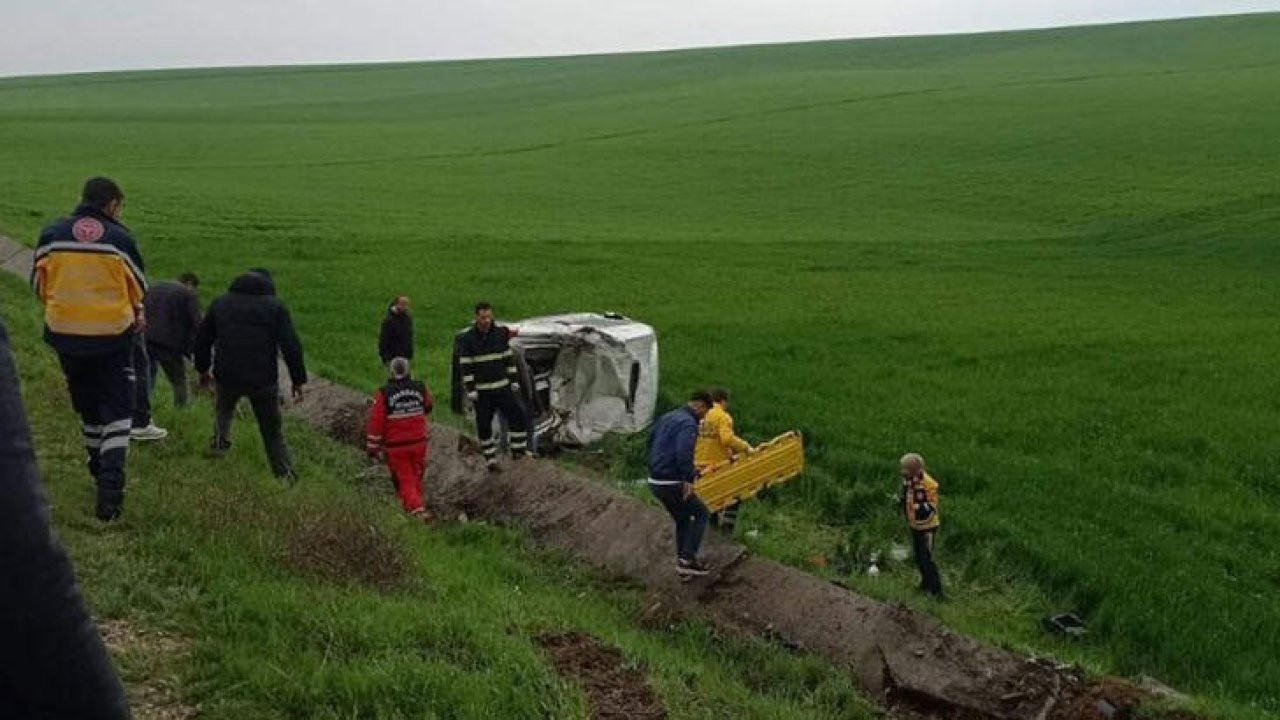 Diyarbakır işçi servisi devrildi: Üçü ağır, dokuz yaralı