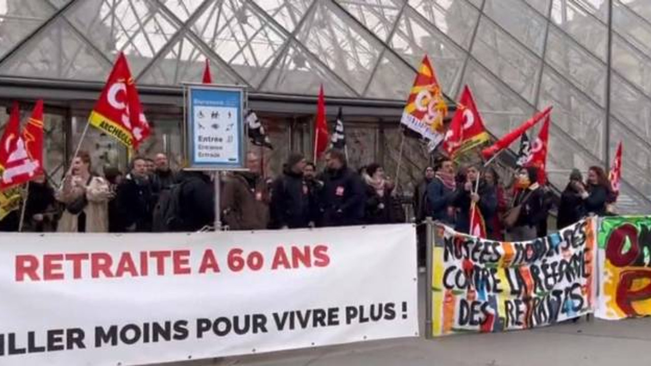 Fransa Macron'a direniyor: Louvre çalışanları eylemlere katıldı, müze ziyarete kapandı