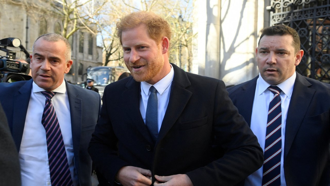 Prens Harry, telefon dinleme ve mahremiyet davası için Londra'da