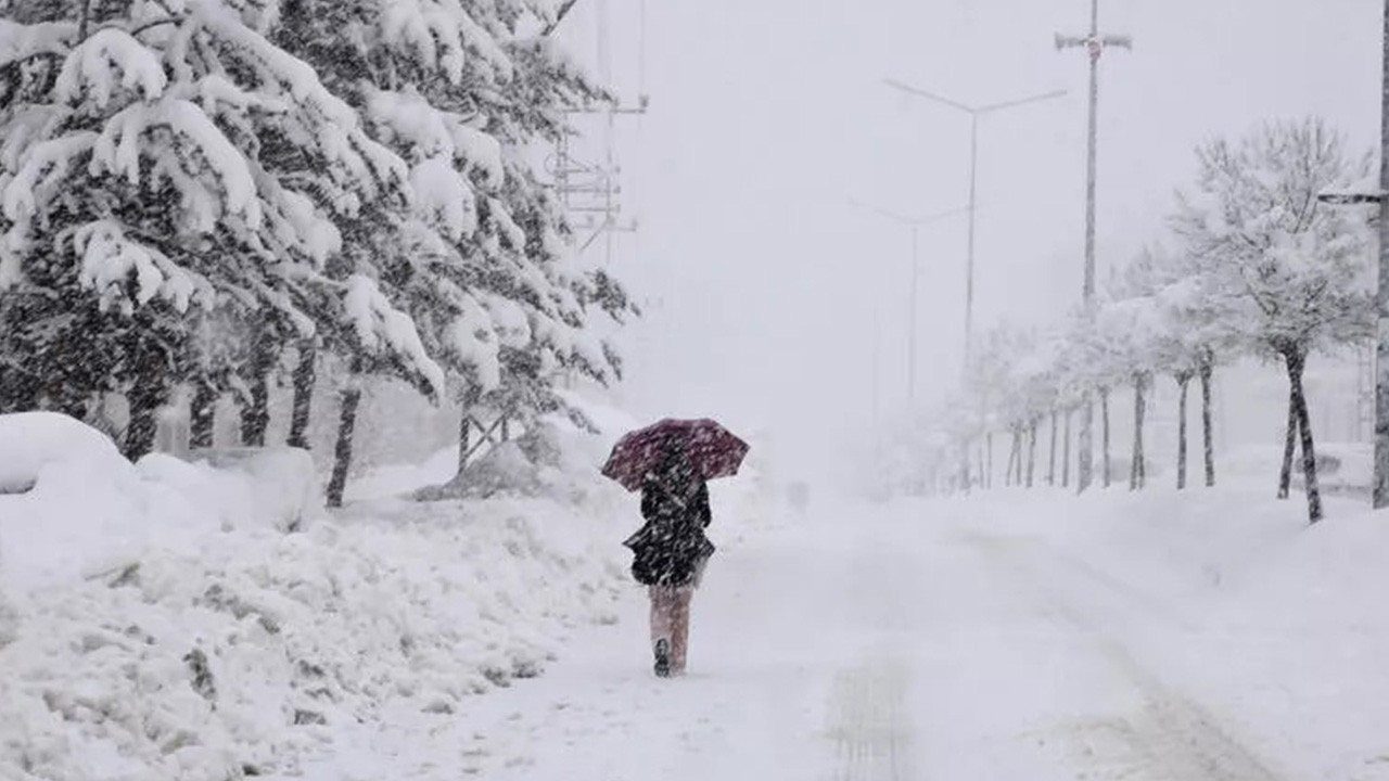 Nevşehir'de kar yağışı nedeniyle eğitime bir gün ara