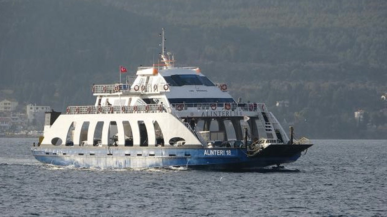 Gökçeada ve Bozcaada feribot seferlerinden bazıları fırtına nedeniyle iptal edildi