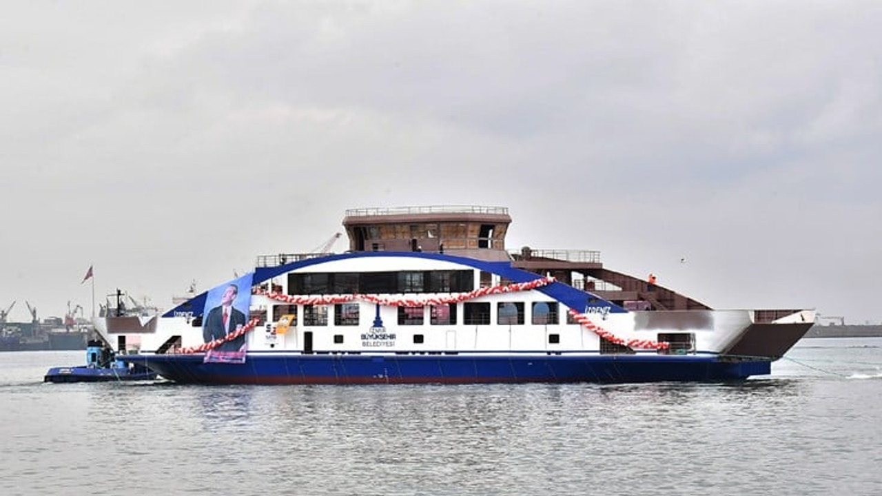 İzmir'de vapur seferleri tekrar başladı