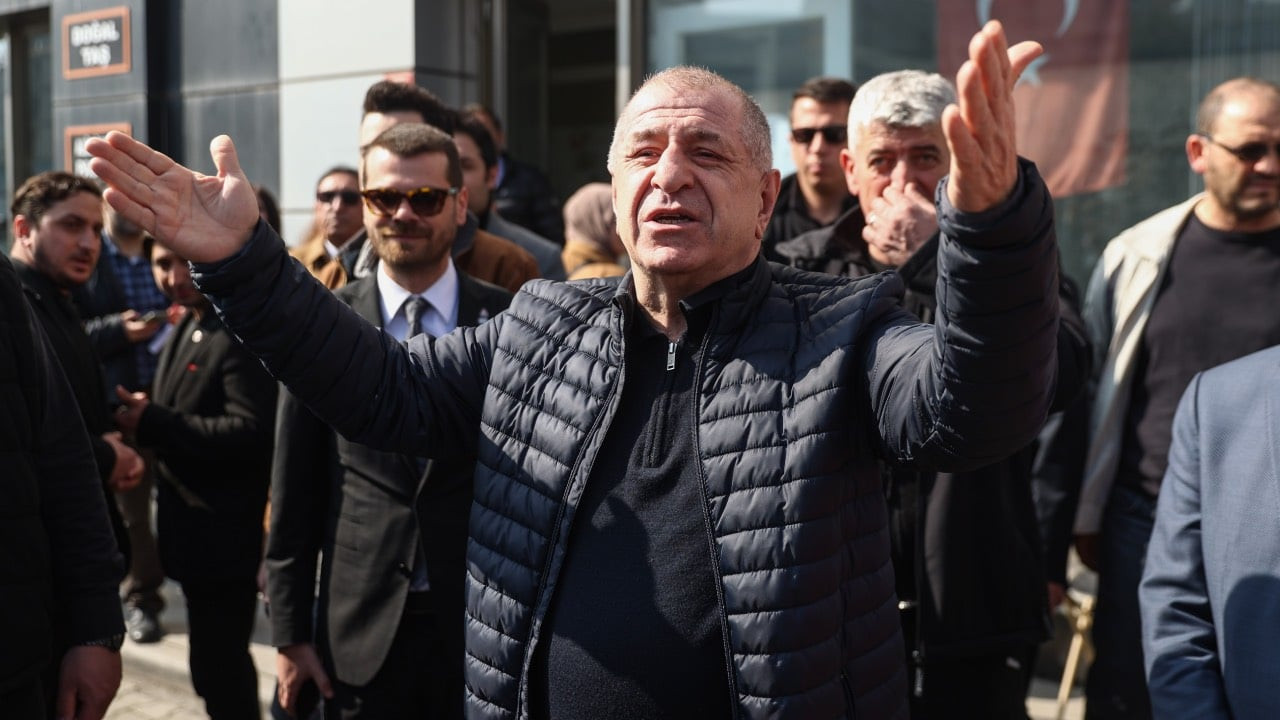 DEVA Partisi'nden Ümit Özdağ'a: Gerçekten bu kadar aptal olamazsınız