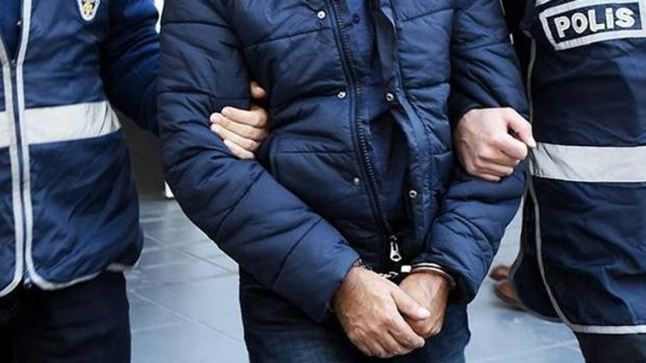 İstanbul ve İzmir'de ev baskınları: HDP Gençlik Meclisi üyeleri ve gazeteci Korkmaz gözaltında