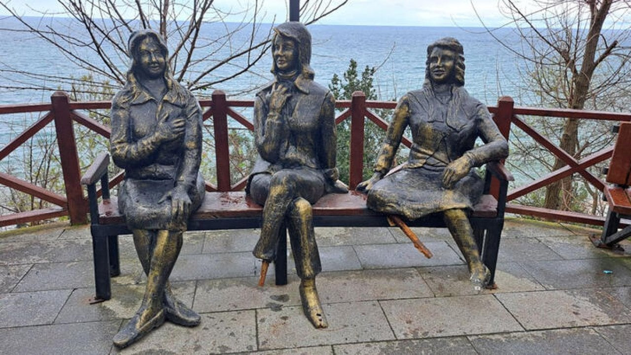 Ordu'da 'Üç Kız' heykeline dördüncü saldırı