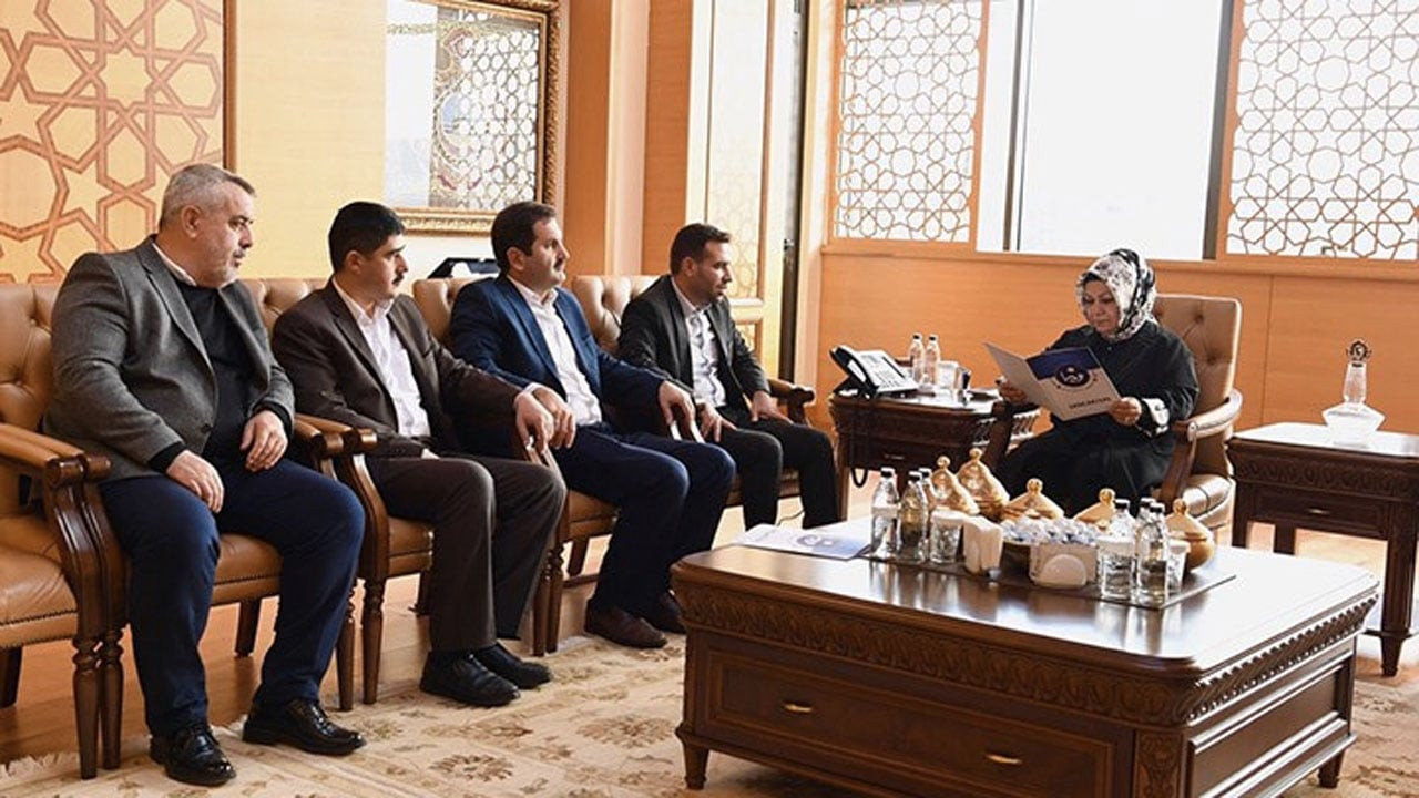 AKP'li belediye Hayrat Vakfı ve İlim Yayma Cemiyeti’nin hem kirasını, hem de faturalarını ödemiş