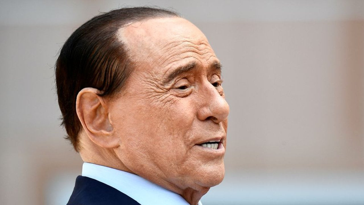 İtalya'nın eski başbakanı Berlusconi'ye lösemi teşhisi kondu