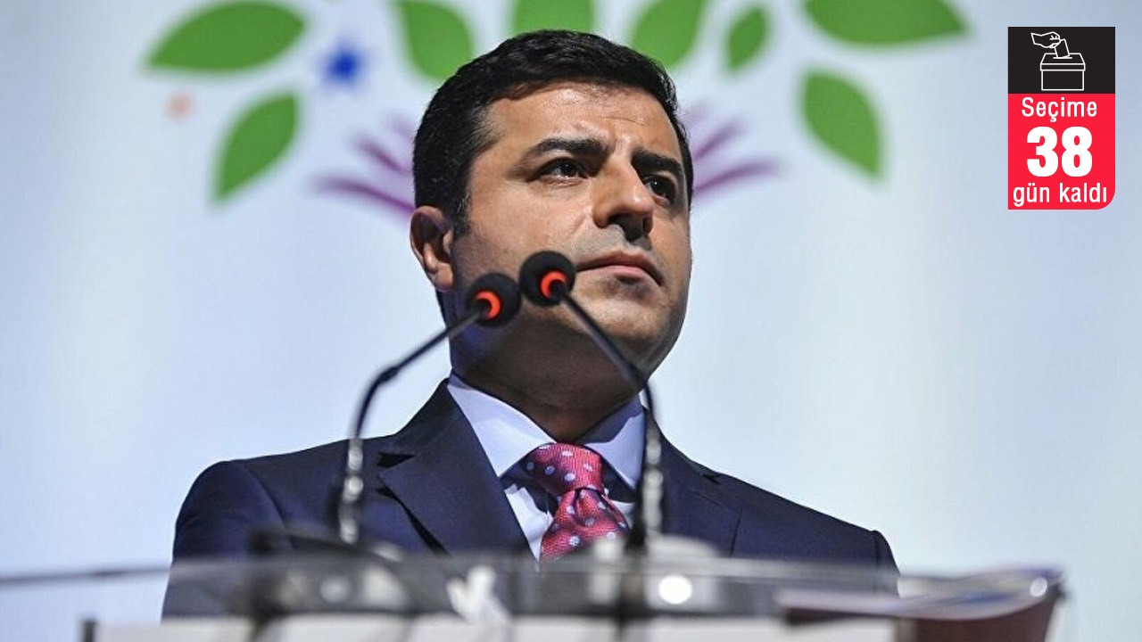 Selahattin Demirtaş, 'gençlere' seslendi: Yurt dışına gitme genç arkadaşım, sandığa git lütfen