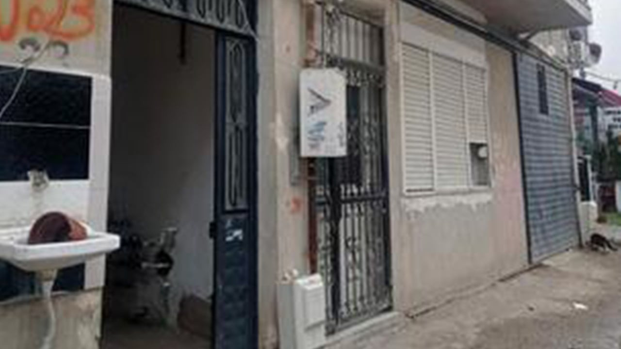 Kapıya ateş etti, komşusunu öldürdü