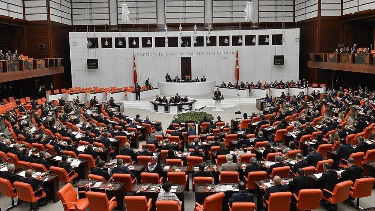 Meclis'te 'seçim tatili'