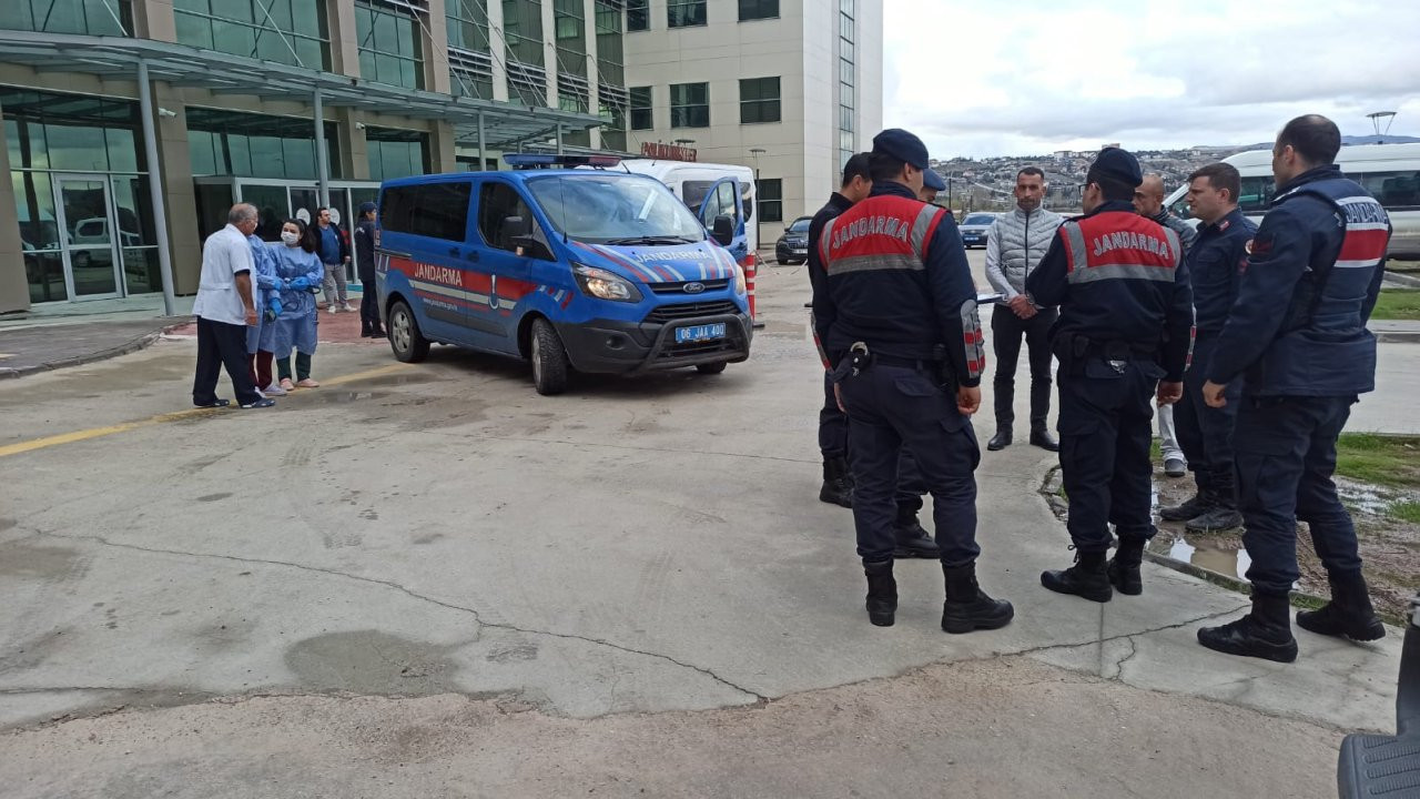 Kazaya müdahale ederken başka aracın çarptığı astsubay öldü