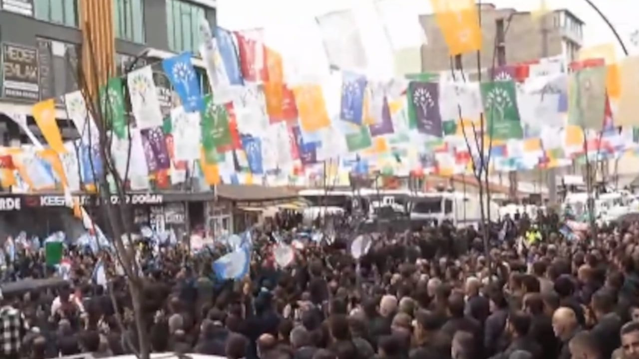 Yeşil Sol Parti'nin Hakkari seçim bürosu açıldı: 14 Mayıs hesap sorma günü