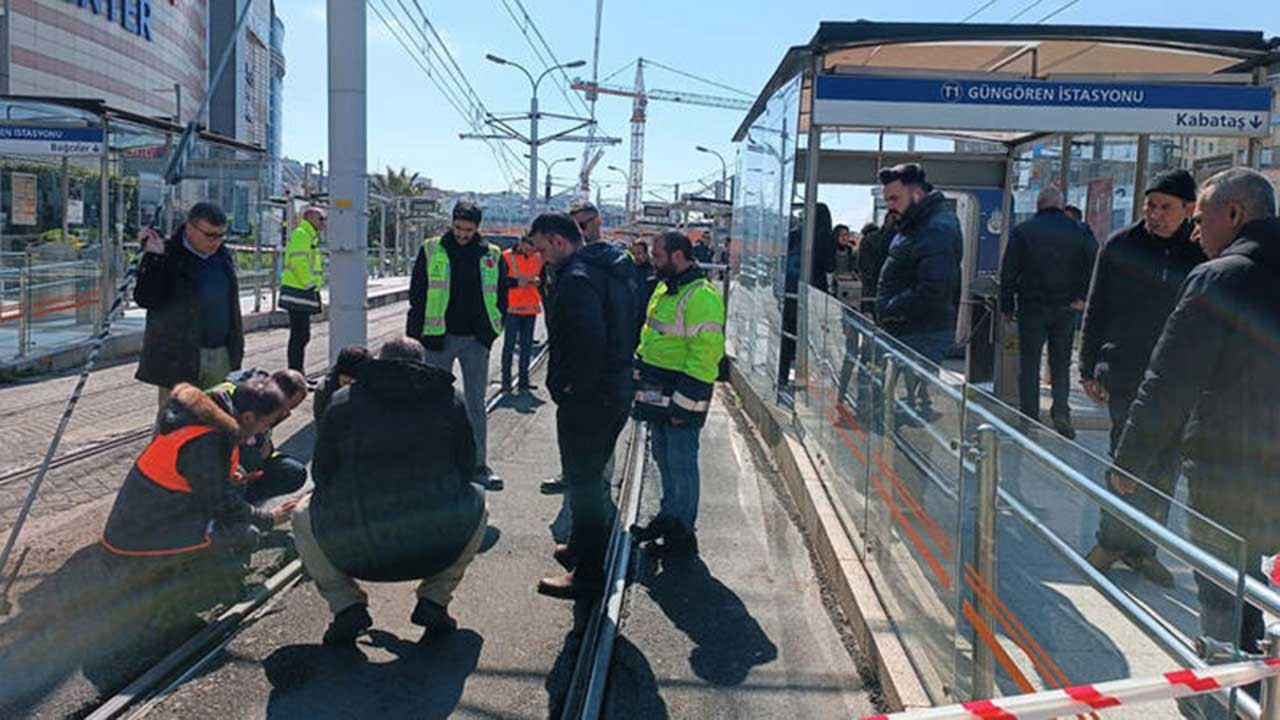 Güngören'de tramvay raydan çıktı