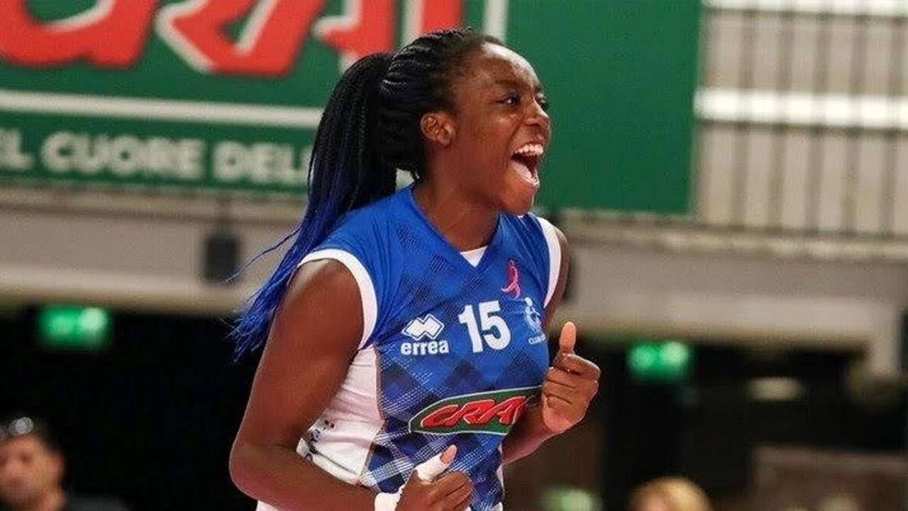Otelin altıncı katından düşerek ölen voleybolcu Julia Ituma'nın son mesajı: Good byy