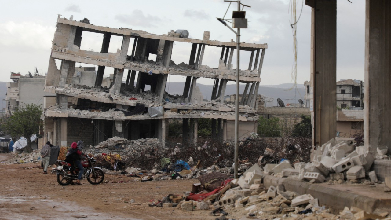 AKP'nin deprem ihalesi: 3.7 milyar TL’lik konut yapım işi özel davetle verildi