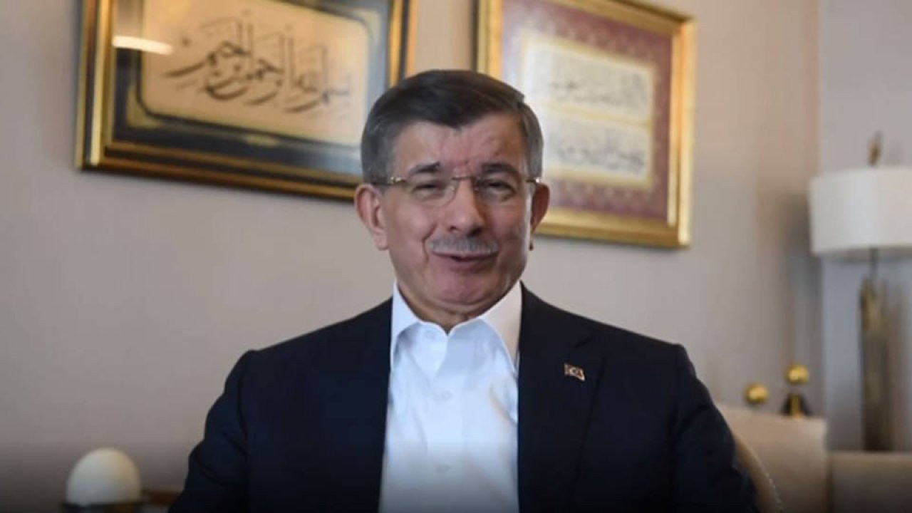 Kılıçdaroğlu’nun 'Alevi' videosunun ardından Davutoğlu’ndan ‘Sünni’ videosu