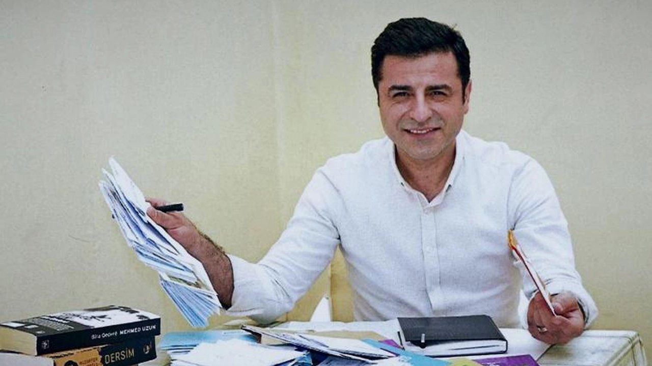 Demirtaş'tan manipülasyon uyarısı: Yaymayın, paylaşanları engelleyin