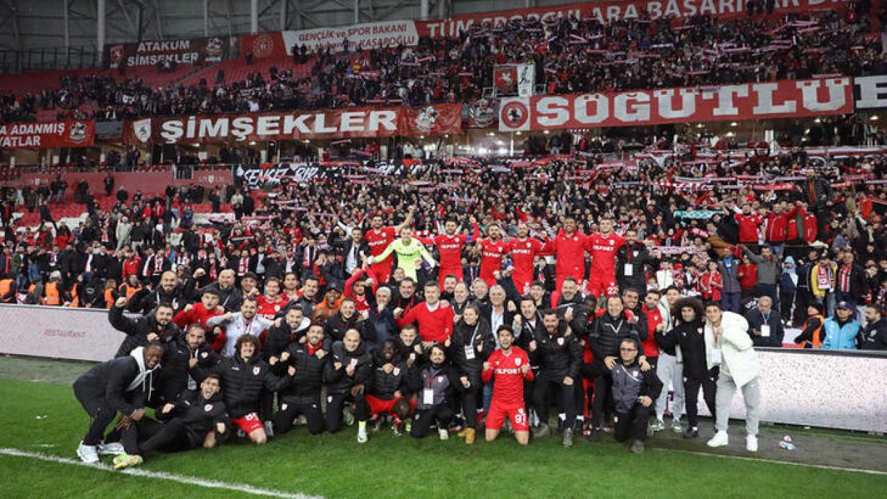 Samsunspor Süper Lig'e çıktı, Denizlispor küme düştü