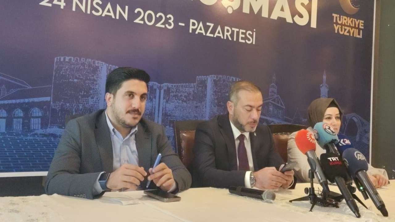 AKP'nin Diyarbakır'da 'baraj' hesabı: Yeşil Sol aşmazsa, 10 vekil çıkarırız