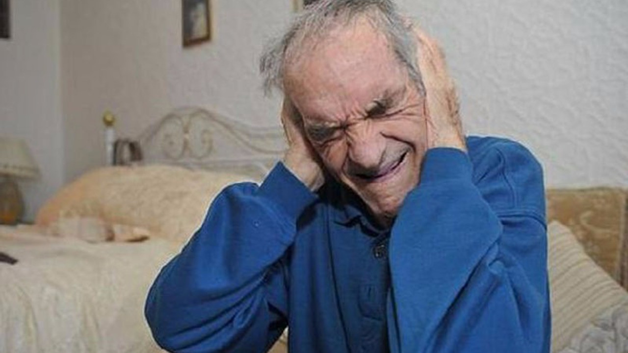 Haftada bin 700 kez aynı marşı duyuyor
