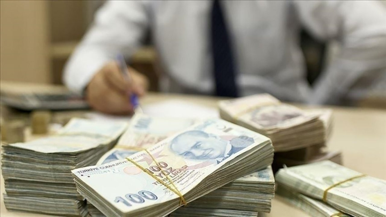 Hazine 6,4 milyar lira borçlandı